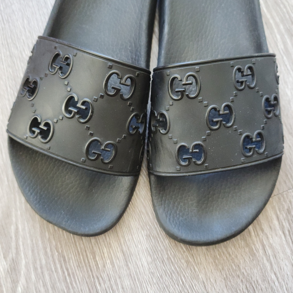 Gucci Embossed Black Slide Sandals - Picture 4 of 6